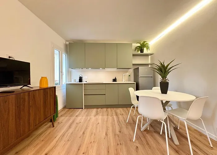 Διαμέρισμα Elegant In