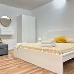 Apartamento Elegant In *