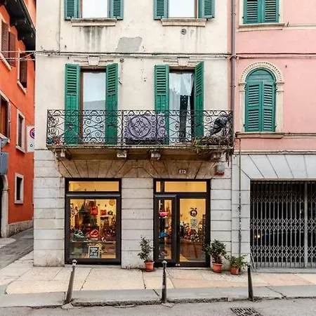 Elegant In * Verona