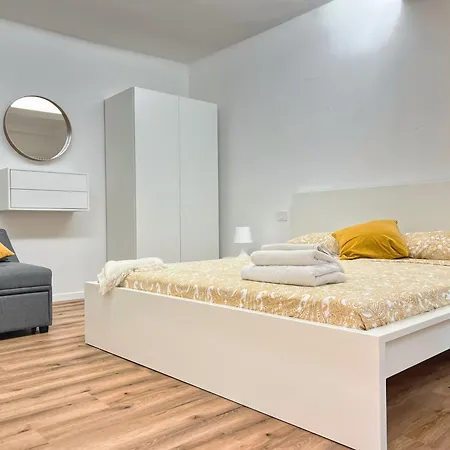 Apartment Elegant In *